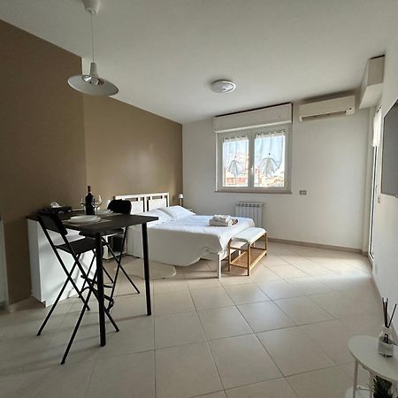 Urban Sky Loft Fiumicino Apartment Luaran gambar