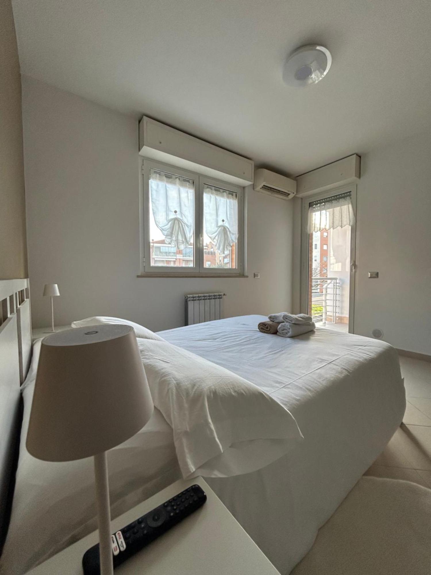 Urban Sky Loft Fiumicino Apartment Luaran gambar